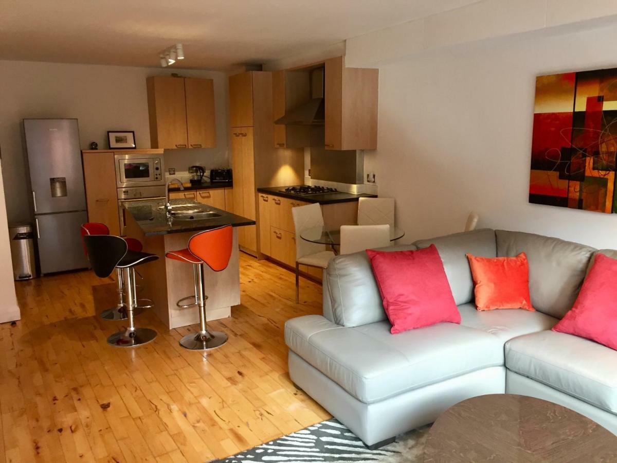 City Centre Belfast Free Parking Екстер'єр фото