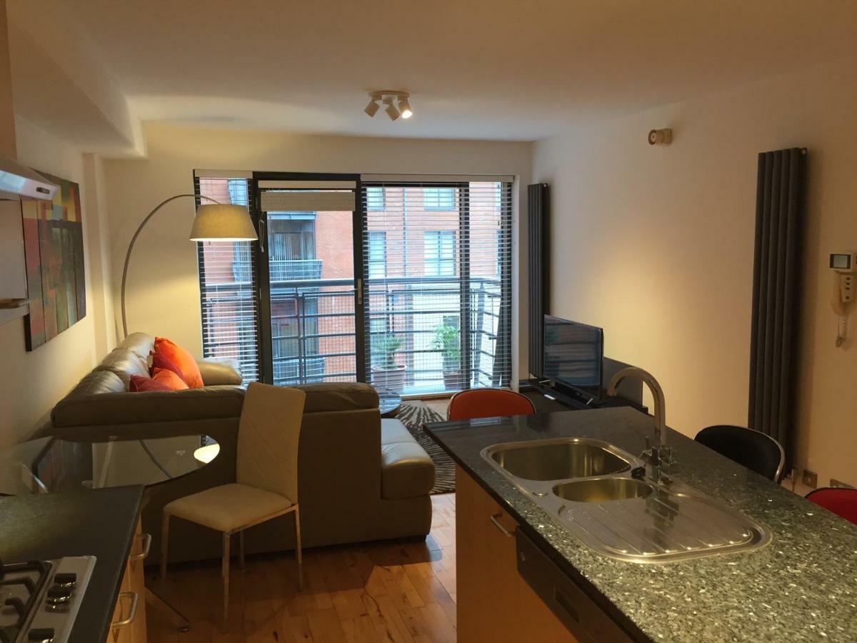 City Centre Belfast Free Parking Екстер'єр фото